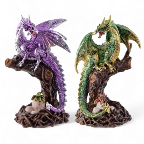 2er_set_drachen_auf_baum_sitzend__darunter_ein_39578-Photoroom.jpg